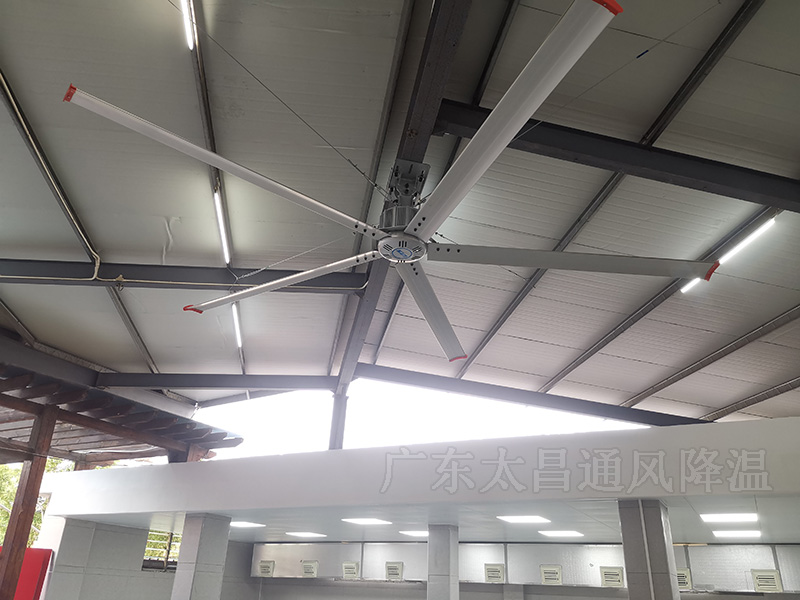 ​工业大风扇改善工厂车间环境互利双赢